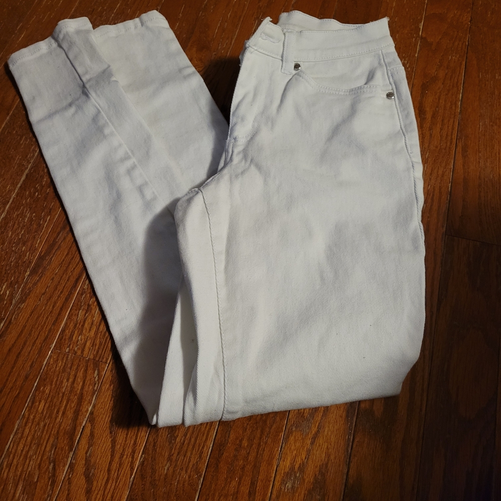 VENUS Women's Straight Leg White Jeans